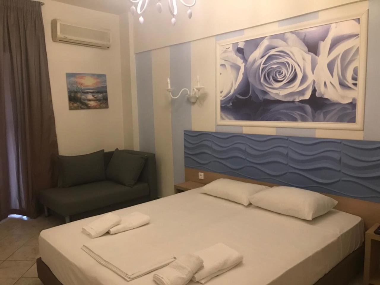 Leonidas Apartments And Suites モラ・カリヴァ エクステリア 写真